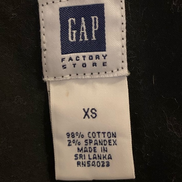 ‘GAP’ Black Jean Jacket - Picture 2 of 3